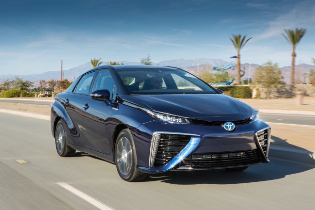 GELECEĞİN OTOMOBİLİ MIRAI  ARTIK AVRUPA’DA