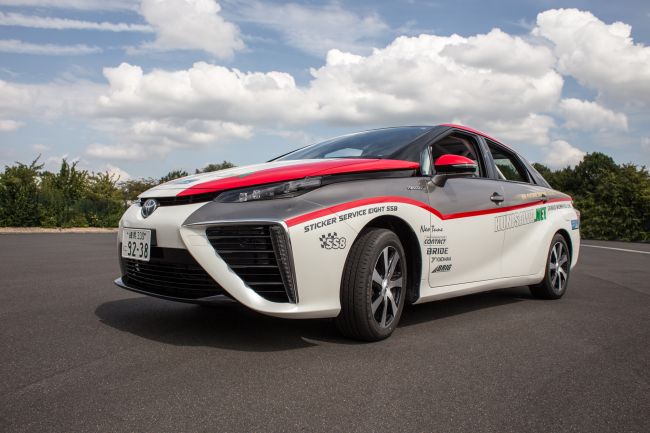 Toyota Mirai Rallide Boy Gösterecek