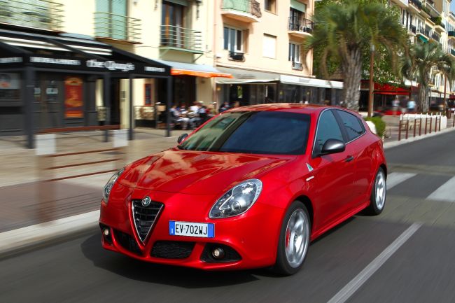 Alfa Romeo’yu Şimdi Al, Seneye Öde!