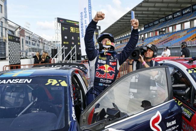 Team Peugeot-Hansen FIA Rallycross Dünya Şampiyonluğu’nun İstanbul Finalinde Birinci Oldu !