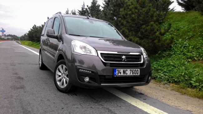 Peugeot Partner Tepee 1.6 Hdi ZenithTesti