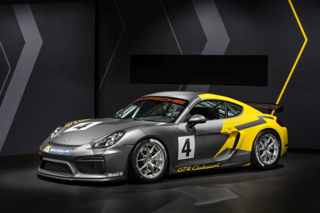 Cayman GT4 Clubsport, Los Angeles Motor Show’da dünyaya tanıtıldı.