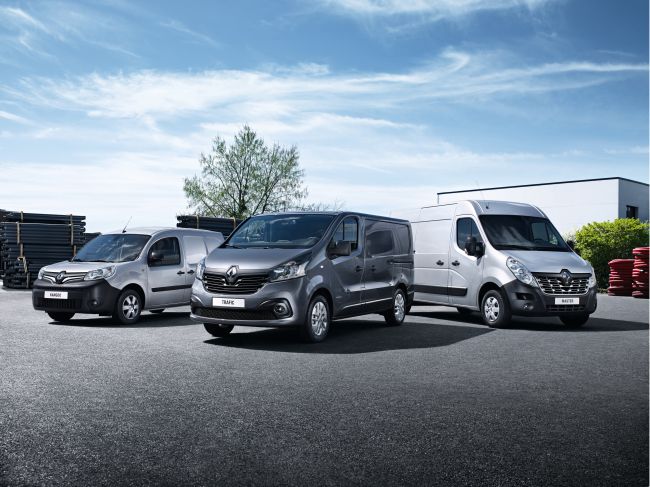 RENAULT HAFİF TİCARİ ARAÇ LİDERİ