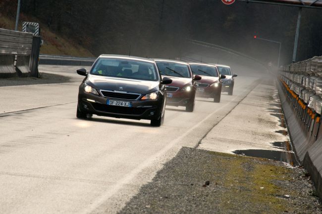 Uluslararası basın, Peugeot 308’in uzun dönem dayanıklılığına Belchamp Test Pistinde Tanık Oldu