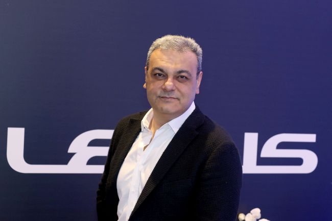 Lexus, Türkiye’deki İlk Showroomunu  6 Lüks Model ile Açtı