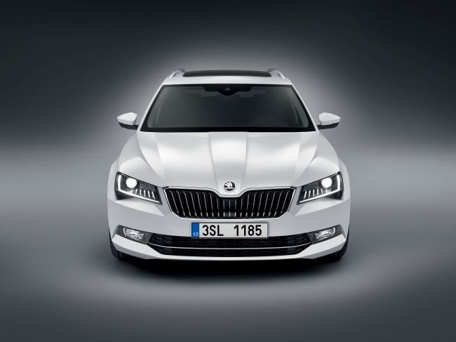 Skoda Superb Combi Red Dot Tasarım Ödülü’nü Aldı