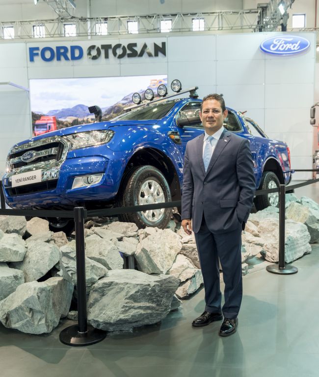 Ford’un 50 yıllık çınarı Transit, Yeni Ranger ve E6 Ecotorq motorlu Yeni Ford Trucks Serisi Comvex’te sergilendi