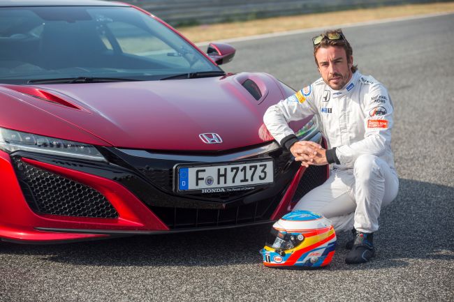 Fernando Alonso yeni NSX’in limitlerini zorladı…