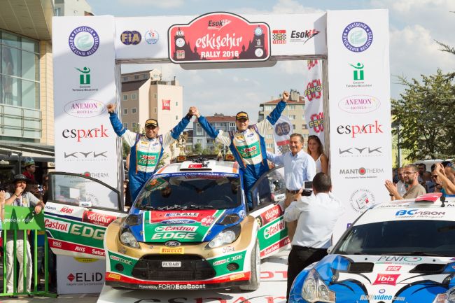 Castrol Ford Team Türkiye,  Takımlar Şampiyonasında Farkı Açtı!