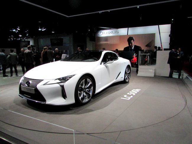 Lexus Paris Motor Show’da Süper Coupe’si lc 500 İle Büyüledi