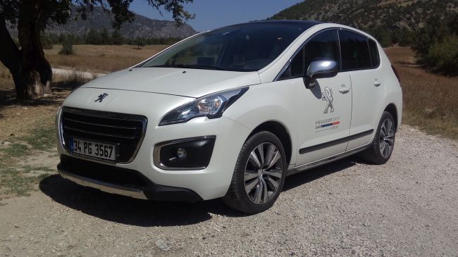 Peugeot 3008 1.6 BlueHDi EAT6 Allure Testi