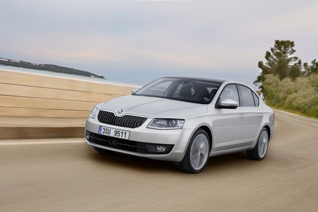 Skoda Octavia Ürün Yelpazesine Yeni 1.0 Litre Motor da Katıldı