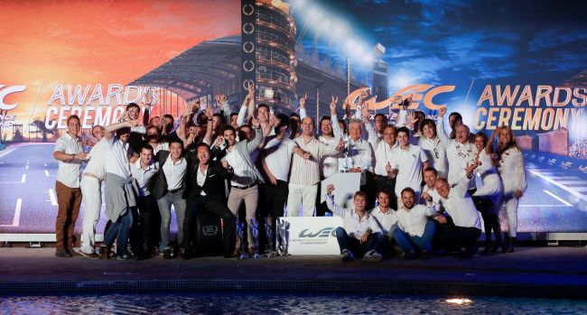 Alpine Dünya Şampiyonluğunu Kutluyor