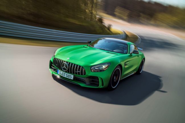 Yeni Mercedes-AMG GT R yollara çıkıyor