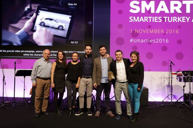 Mobil kullanıcıları reklam yıldızına dönüştüren Mercedes-Benz A-Serisi Video Projesi’ne Altın Ödül