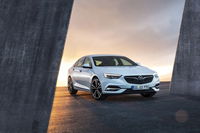 İsmi Her Şeyi Anlatıyor – Yeni Opel Insignia Grand Sport