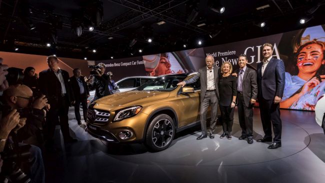 Mercedes-Benz 2017 Detroit Otomobil Fuarı’nda yeni modellerini tanıttı