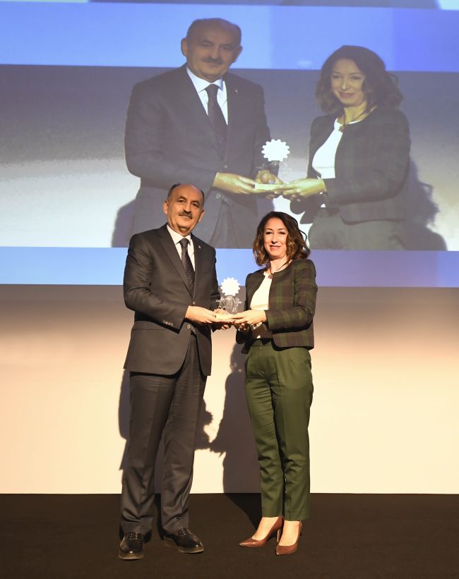 Ford Otosan, toplumsal cinsiyet eşitliğini destekleyen çalışmalarıyla bir ödül daha aldı