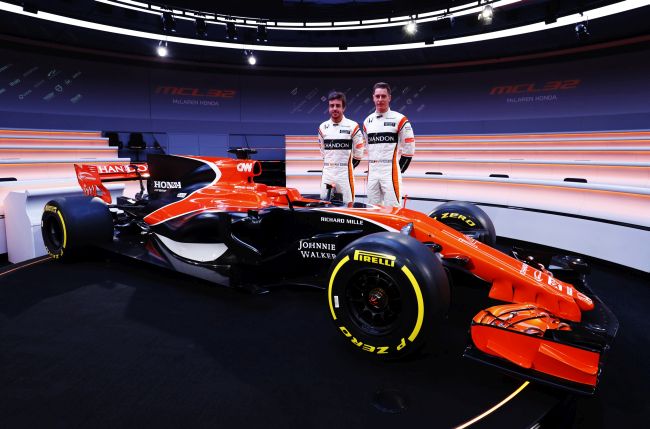 McLaren-Honda yeni MCL32’yi tanıttı