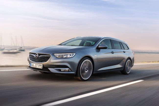 Geniş ve Sportif: Opel Yeni Insignia Sports Tourer
