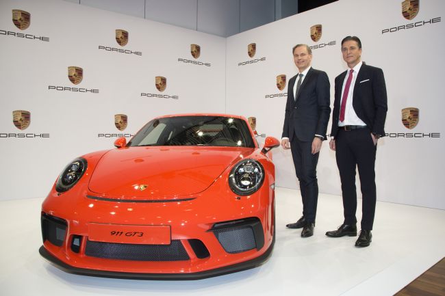 Porsche 2016 yılında 237 bin adet otomobil satarak rekor kırdı