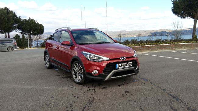 Hyundai i20 Active 1.0 Elite Testi
