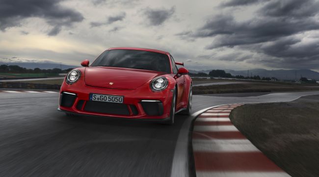 Gündelik kullanım için yarış  pistlerinde doğdu: Yeni 911 GT3