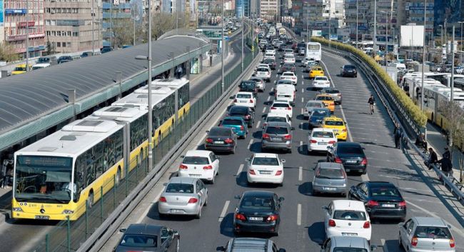 Zorunlu Trafik Sigortalarında Tavan Fiyat Uygulaması Başladı