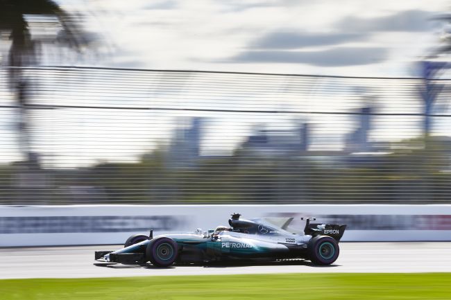 Mercedes AMG Petronas Çin’de  sezonun ilk zaferini arıyor