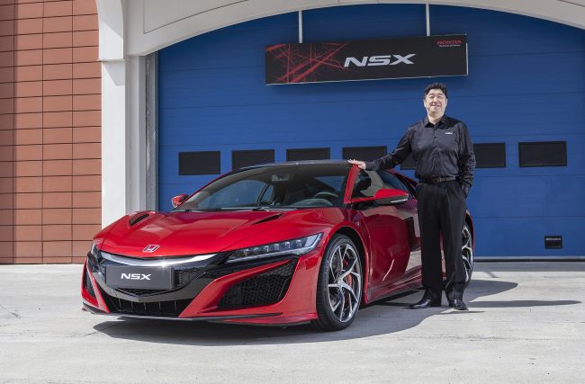 Yeni Honda NSX  Tamamen yeni bir süper spor otomobil deneyimi sunuyor