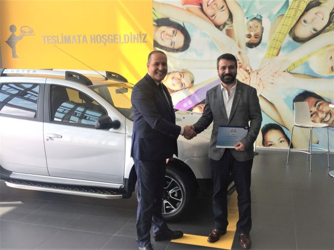 Dacia Türkiye’de 300Bininci Otomobilini Teslim Etti