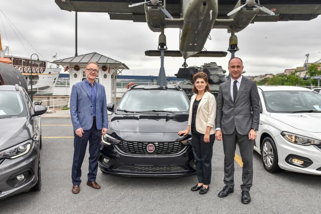 Tofaş’tan İstanbul’daki Eğitim Kurumlarına 5 Adet Fiat Egea!