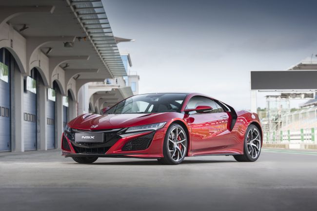 Yeni Honda NSX’in motoru 2017 Uluslararası Yılın Motoru ödüllerinde En İyi Yeni Motor seçildi