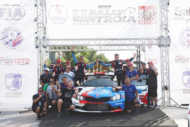 Skoda Fabia R5, Rally Troia’yı Başarıyla Tamamladı