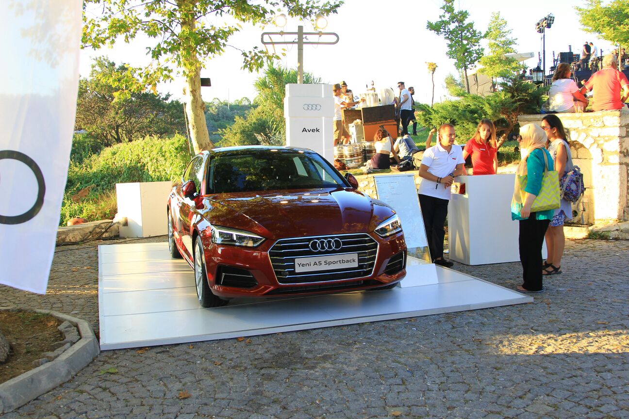 Avek’le Bozcaada’da Caz Festivali rüzgarı esti