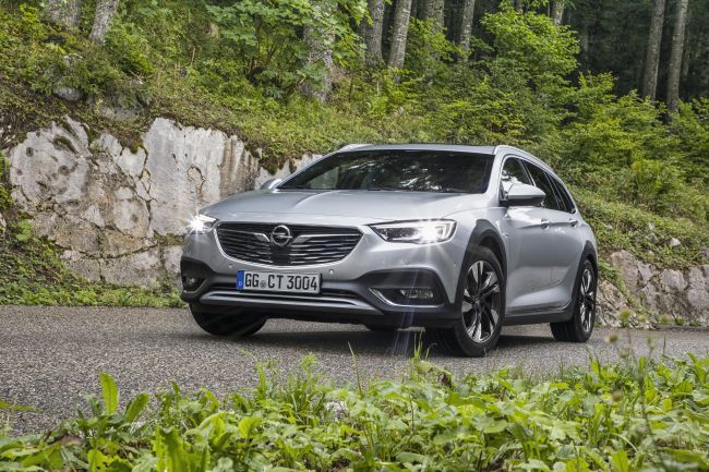 Yeni Opel Insignia’ya Yeni 2.0 BiTurbo Dizel Motor