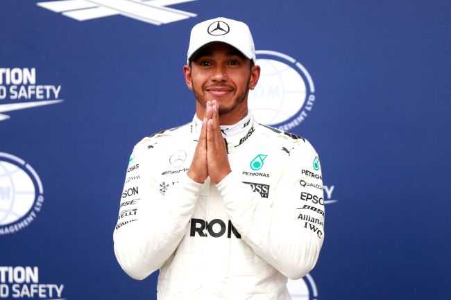 Mercedes AMG Petronas da Hamilton da zirvede