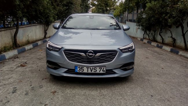 Opel Insignia Grand Sport 1.6 CDTi Design AT Testi