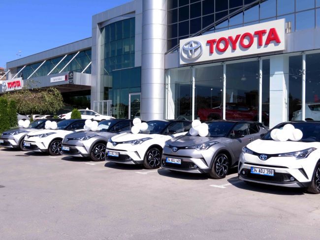 Kullan-Bırak Araç Sistemi Yoyo’ya Toyota’dan 10 C-HR Hybrid