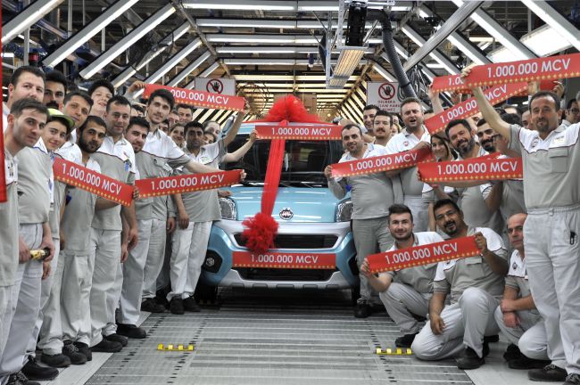 Küçük Ticari Araç Sınıfının Öncüsü  Fiat Fiorino 10. Yılını Kutluyor!