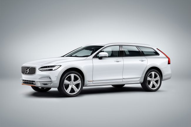 Volvo Cars, özel “V90 Cross Country” ile Volvo Ocean Race’in başlangıcını kutluyor
