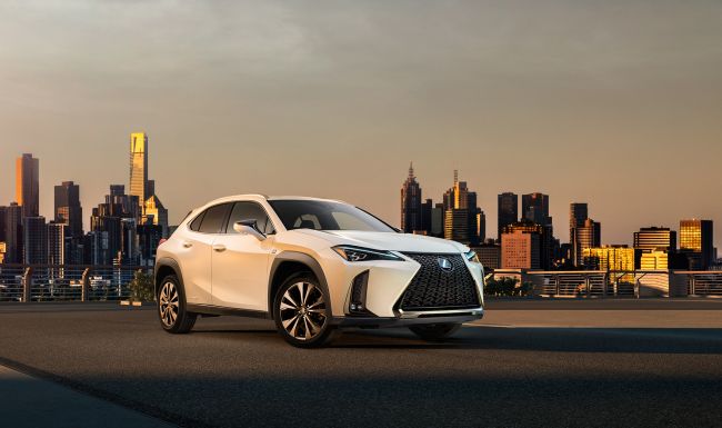 Lexus YENİ ux modelinin ilk fotoğrafını yayınladı