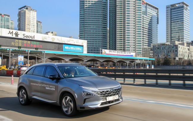 Hyundai NEXO, Kendi Kendine 190 km Yol Yaparak Dünyada Bir İlke İmza Attı