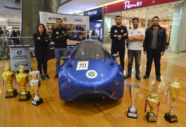 Üniversite Öğrencileri Otomobilin “1,5 Adana” sını ürettiler