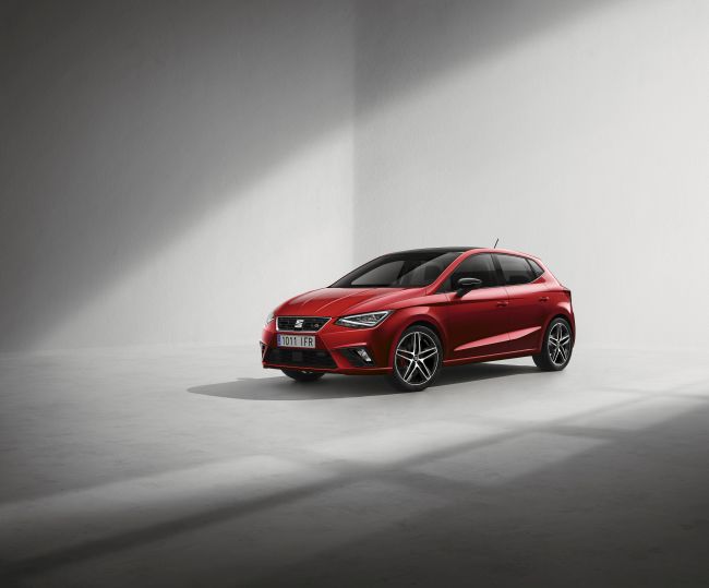 SEAT Ibiza, FR ve Xcellence Donanımlarıyla Yollarda 