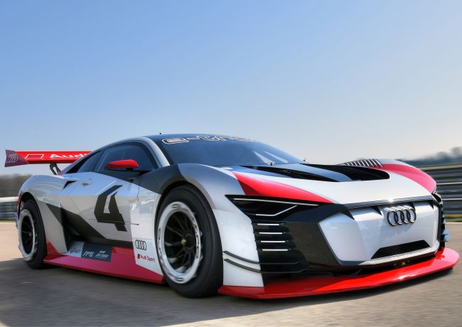 Audi e-tron Vision Gran Turismo: PlayStation’dan yarış pistine