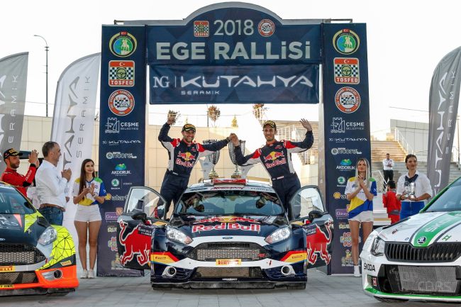 Ford MotorSport Türkiye, Ege Rallisi’nde fırtınalar estirdi!