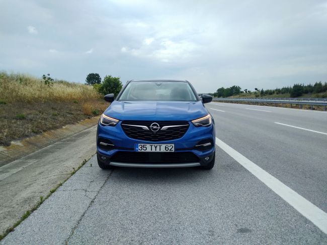 Opel Grandland X  AT Testi