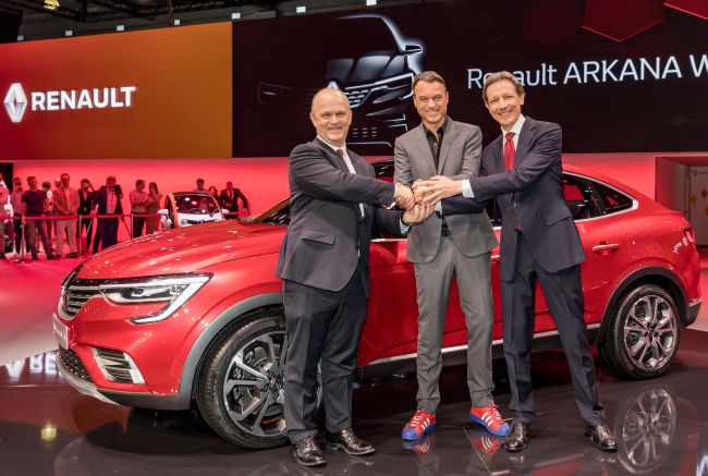 Renault ARKANA: Dünya Prömiyeri 2018 Moskova Uluslararası Otomobil Fuarı’nda gerçekleşti