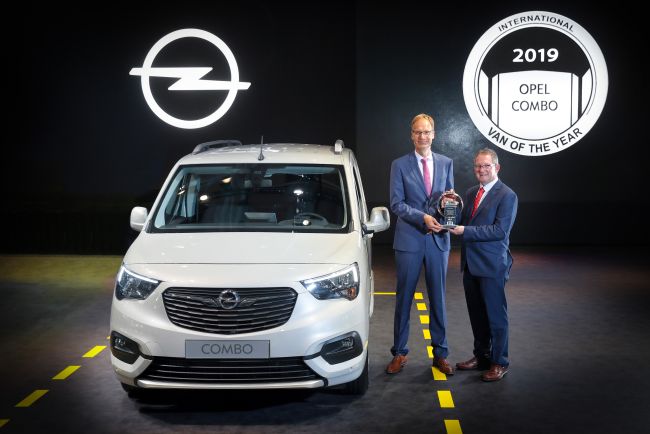 Yeni Opel Combo 2019 Uluslararası Yılın Ticari Aracı Ödülünü Kazandı